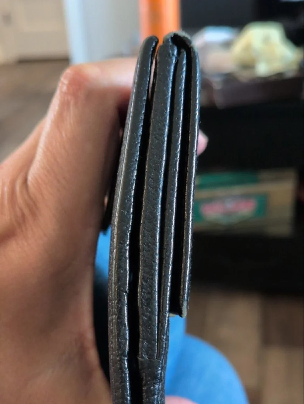 Gucci Vintage 1980s Black Leather Wallet with Silver Tone Bar